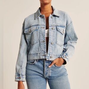 Abercrombie & Fitch Cropped Light Blue Denim Jacket
